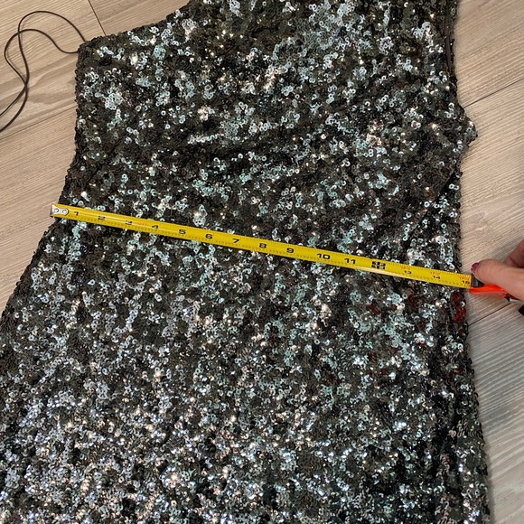 HANEY Valentina One Shoulder Sequin Dress in Gunmetal Grey Size 8 - Picture 11 of 12